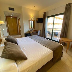 Habitación con Cama King